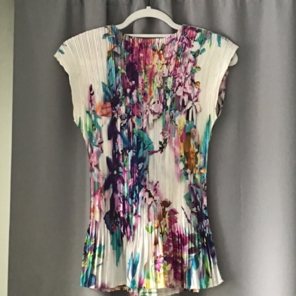 Milam Women’s Top - Picture 3 of 3